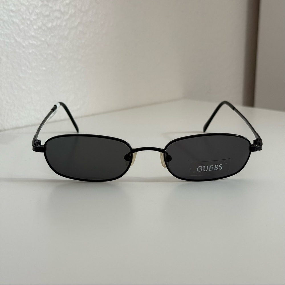 Y2K Guess Black Metal Oval Sunglasses Viva Optic GU 6005 black metal sunglasses